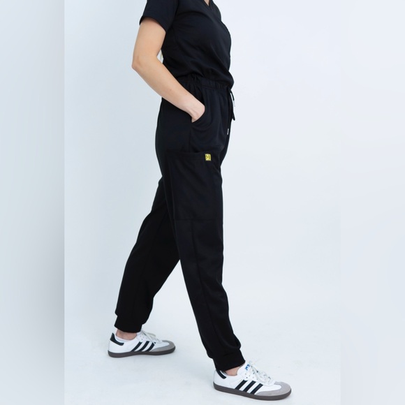 XXS Size Drifit Top and Jogger Scrub Set - Picture 11 of 16